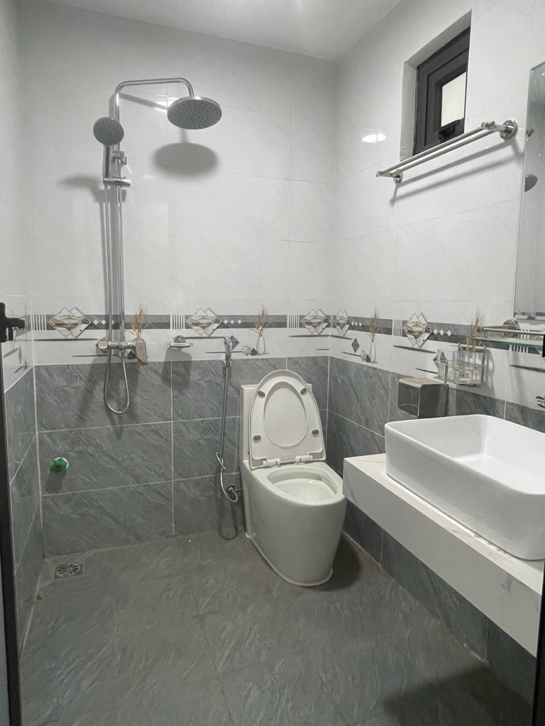 NHÀ MỚI – XUÂN ĐỈNH –  GẦN MẶT PHỐ - THÔNG CÁC NGẢ - CHỈ VIỆC VỀ Ở.